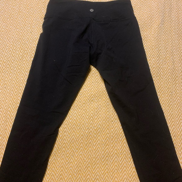 Lululemon Wonder Under Sz 6 mid rise black pant - Picture 3 of 6